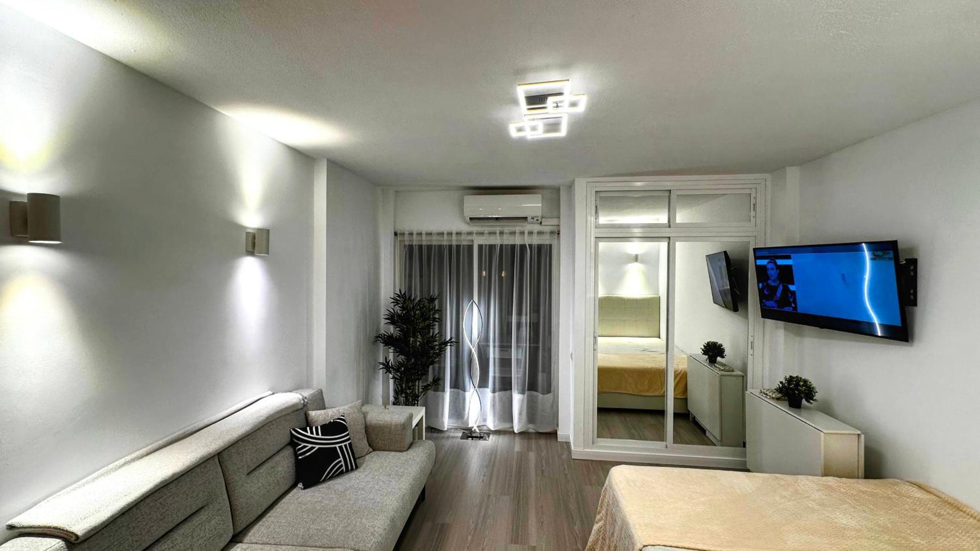 Estudio Francisco Agata Benalmádena Εξωτερικό φωτογραφία